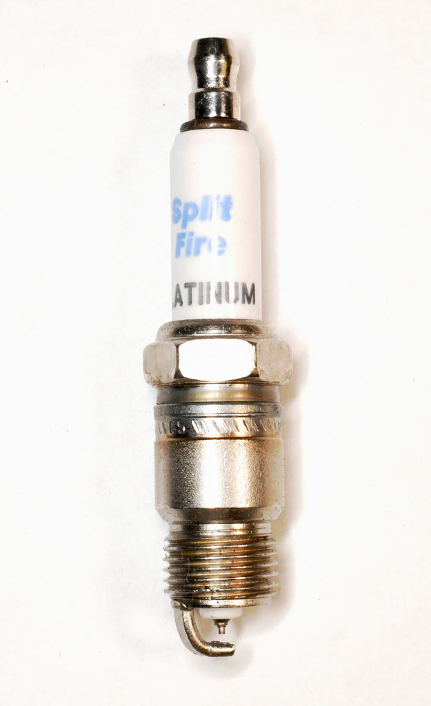 Pair (2) of SplitFire platinum performance spark plugs for 19701997 G