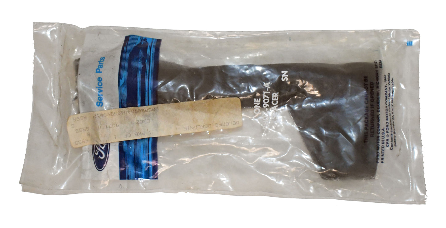 New fuel tank mounting spacer for 1988-1989 Lincoln Continental E8OZ-9071-A